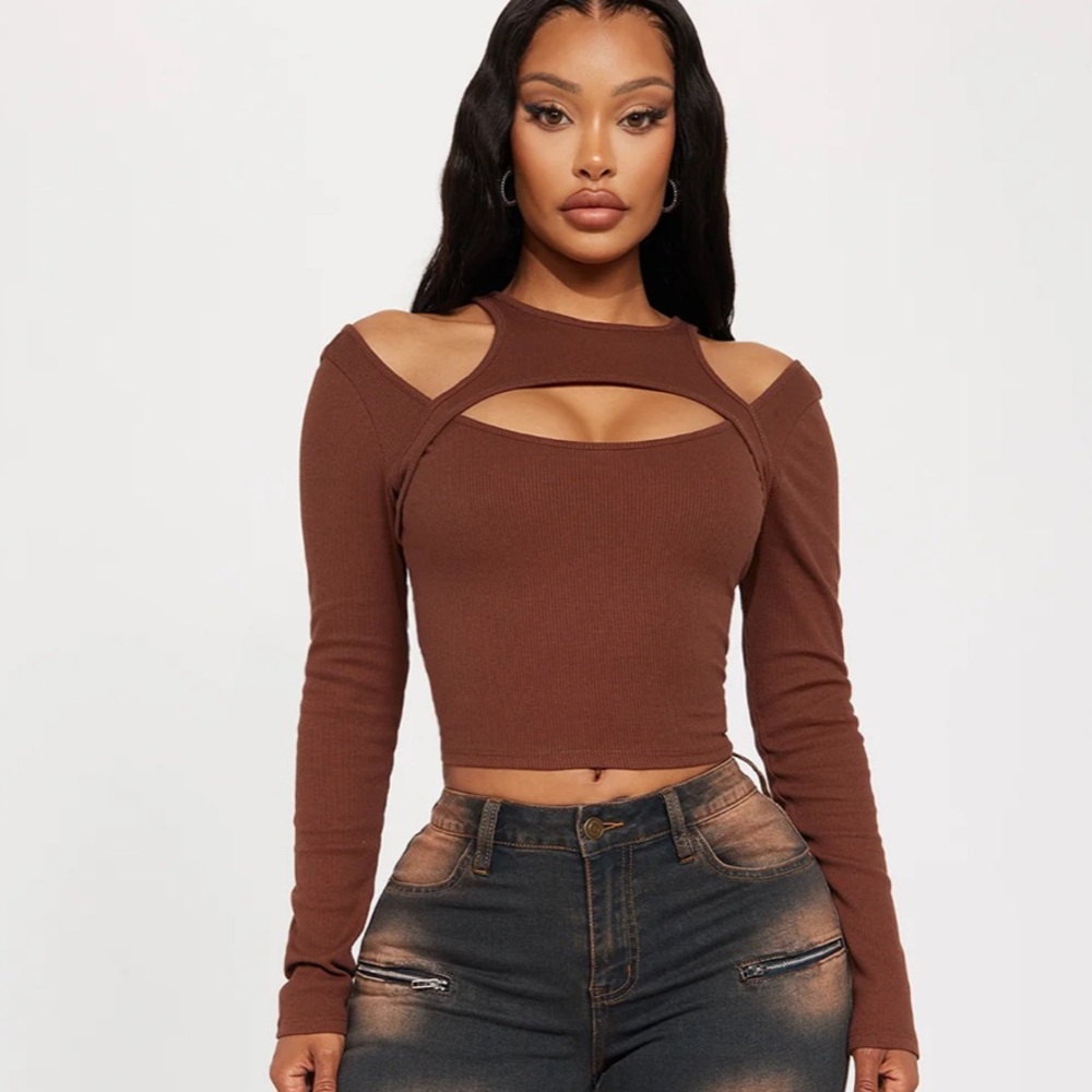 Brown Cut Out Top NEW 🏷️